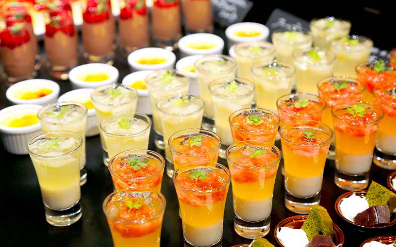 オープニング【新店の焼肉×デザートビュッフェで製菓スタッフ募集】時間・曜⽇応相談/交通費支給