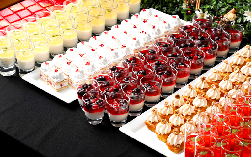 オープニング【新店の焼肉×デザートビュッフェで製菓スタッフ募集】時間・曜⽇応相談/交通費支給