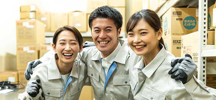 組み立てスタッフ