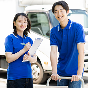 残業基本ナシで月30万円も可能！4tトラックドライバー