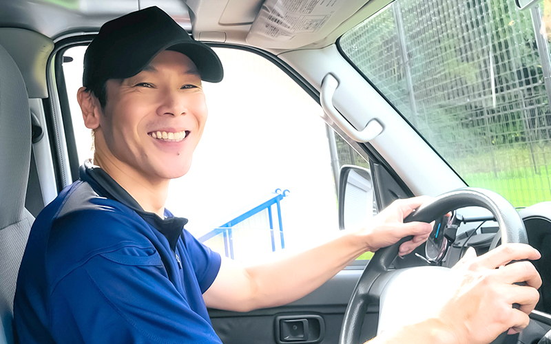 夜勤で時給最大2,188円！月収40万円も目指せる◎4tトラックドライバー